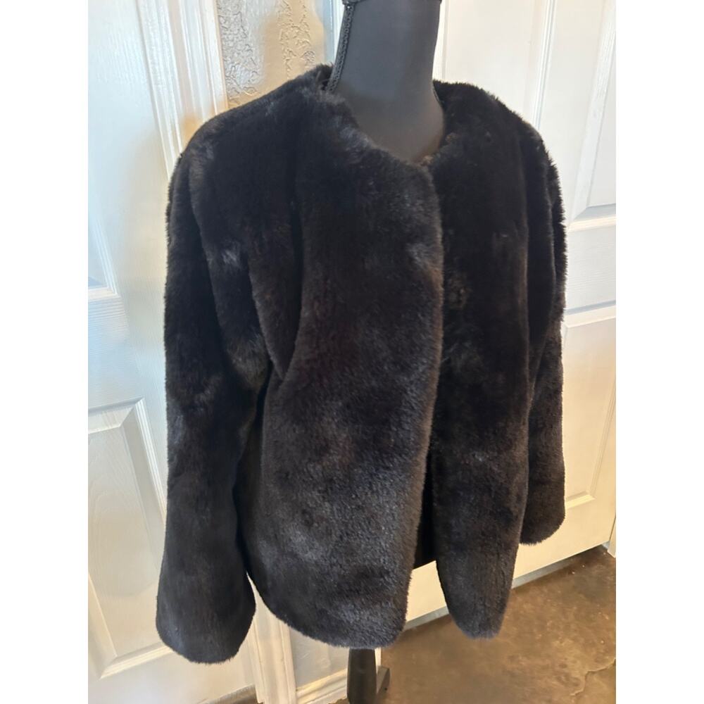 Forever 21 Black Cozy Faux Fur Coat Size S Y2K Style - Picture 4 of 8